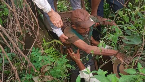 Estaba desaparecido y lo encontraron vivo en una alcantarilla