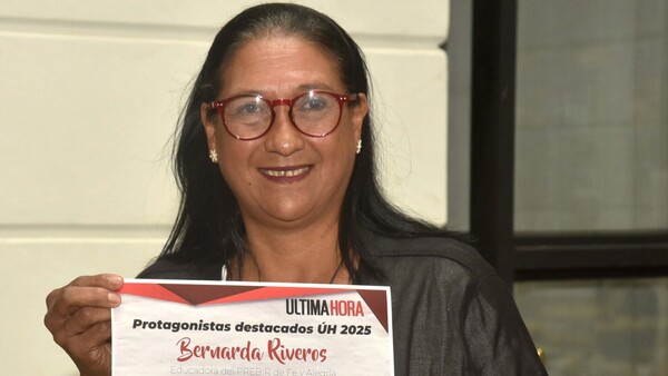 Docente recorre 160 km para enseñar en comunidades indígenas del Chaco