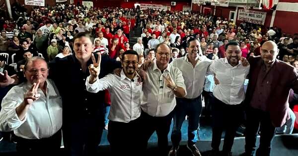 La Nación / Camilo Pérez suma el respaldo de 39 presidentes de seccionales de Asunción