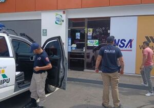 Popular / Delincuentes se alzan con 112 palos de una agencia de viajes