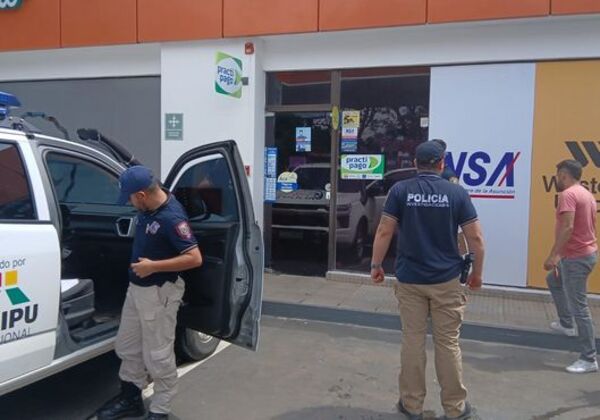 Popular / Delincuentes se alzan con 112 palos de una agencia de viajes