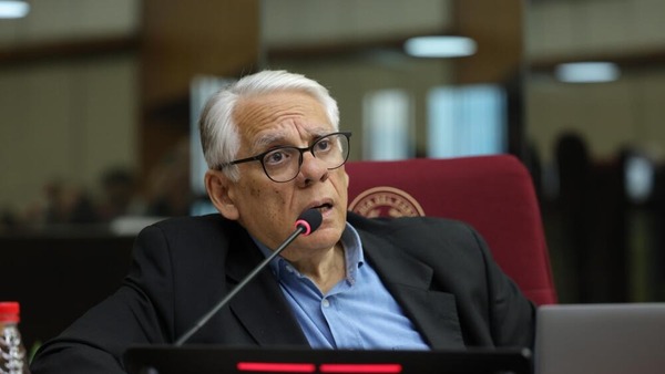 Senador considera "un año de reformas insuficientes" - Portal Digital Cáritas Universidad Católica