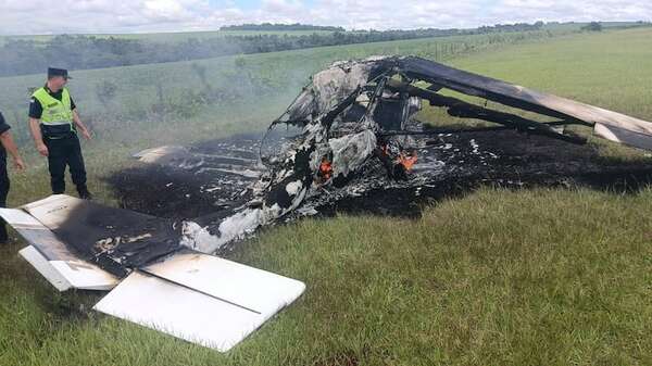 Hallan avioneta incinerada en una estancia de Santa Rita  - ABC en el Este - ABC Color