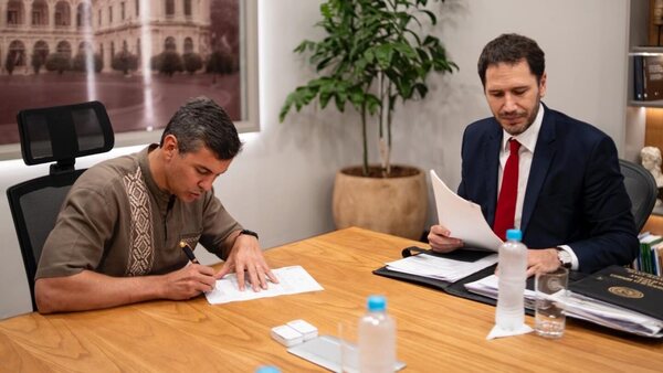 Santiago Peña declara día libre para funcionarios públicos en la previa a la Nochevieja