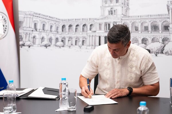 Ministro de Justicia celebra que Peña haya promulgado ley de reinserción social