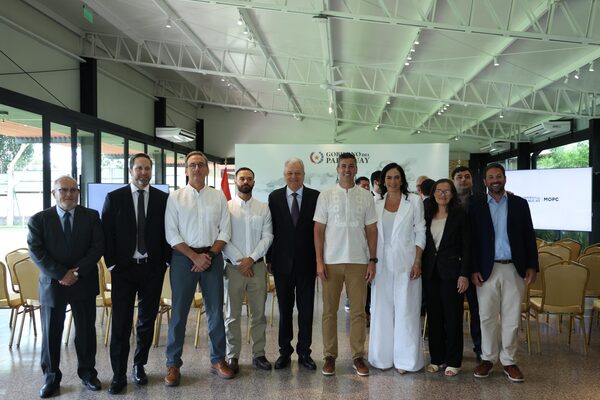 Empresas paraguayas ejecutarán la Ruta PY10, una obra clave para la integración vial y productiva del país - Amigo Camionero