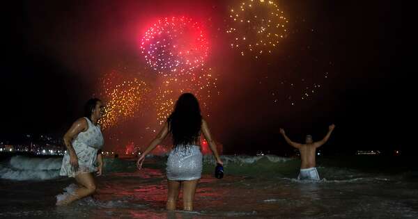 La Nación / Rio de Janeiro recibe el Guinness a mayor fiesta de Año Nuevo del mundo