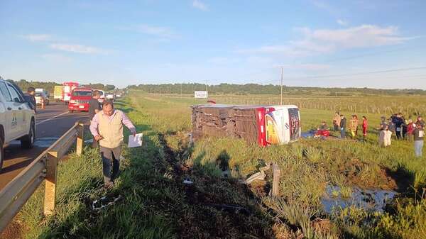 Imputan a chofer del bus Guaireña por fatal accidente en Coronel Oviedo - Nacionales - ABC Color