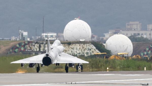 China disparó cohetes al mar ubicado dentro de la "zona contigua" de Taiwán, según Taipéi