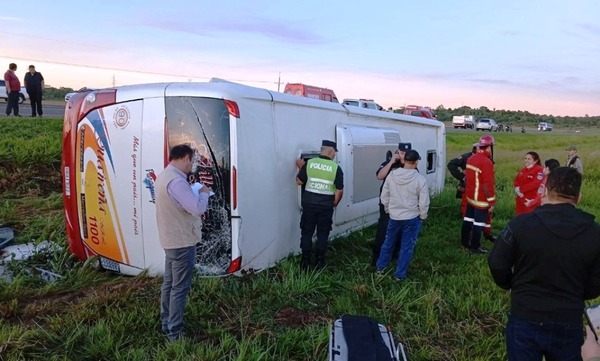 Imputan a chofer de Guaireña tras vuelco fatal en Oviedo •