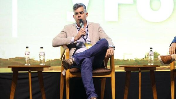 Filártiga: “No se puede avanzar en cambios sanitarios sin consenso del eslabón productivo”