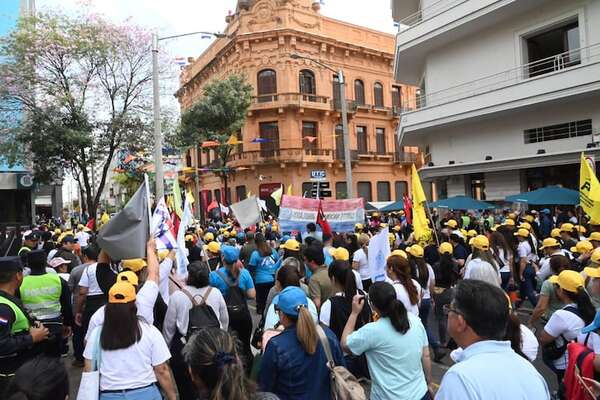 Ejecutivo presentó plan de reforma parcial de Caja Fiscal - Economía - ABC Color
