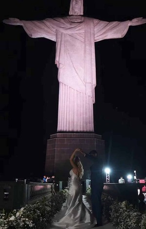 Boda paraguaya a los pies del Cristo Redentor en Río