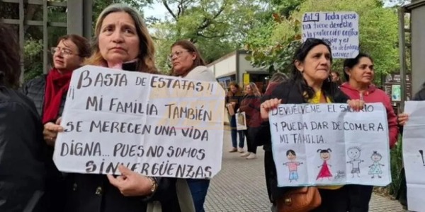 Víctimas de «mafia de los pagarés» exigen a la Corte Suprema que tome acciones urgentes