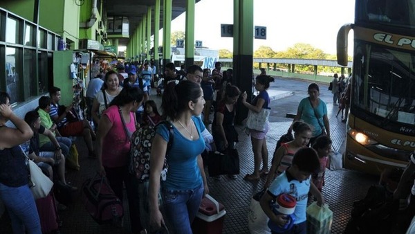 Fin de año con intenso movimiento en la Terminal de Ómnibus - Portal Digital Cáritas Universidad Católica