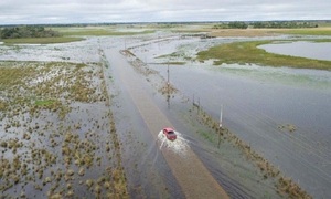 Comunidades rurales de Ñeembucú siguen atrapadas por caminos intransitables - OviedoPress