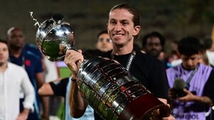 El brasileño Filipe Luís, elegido mejor entrenador de América