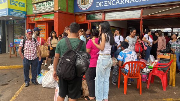 Terminal de Ómnibus de Encarnación se llena de movimiento y emociones en la antesala del 2026