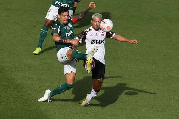 Gustavo Gómez, cuarto en la carrera por ser Rey de América  - Fútbol Internacional - ABC Color