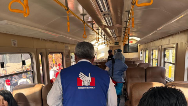 Un total de 107 turistas heridos fueron atendidos tras choque de trenes en Perú