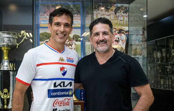 El Año Nuevo de Nacional llegó con Roque Santa Cruz