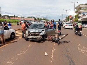 ACCIDENTE DE TRÁNSITO SOBRE RUTA PY06 DEJA DOS PERSONAS LESIONADAS