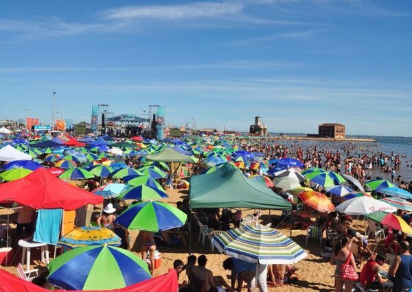 Verano seguro: Salud insta a extremar cuidados en piscinas y balnearios - trece