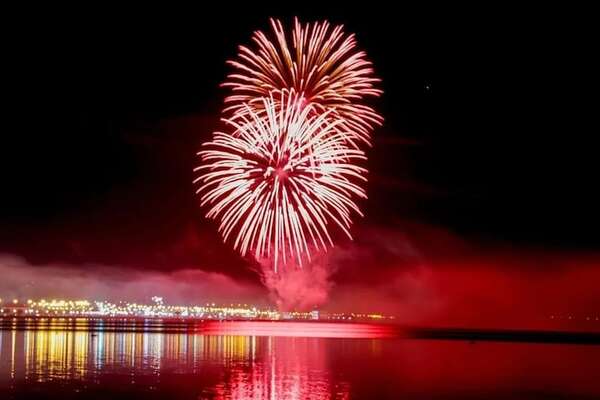 Encarnación recibió el 2026 con una gran multitud en la coqueta playa San José - Nacionales - ABC Color