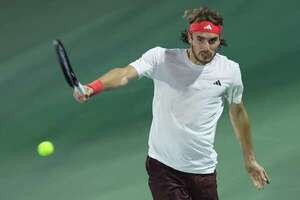 El griego Tsitsipas pensó en el retiro - Tenis - ABC Color