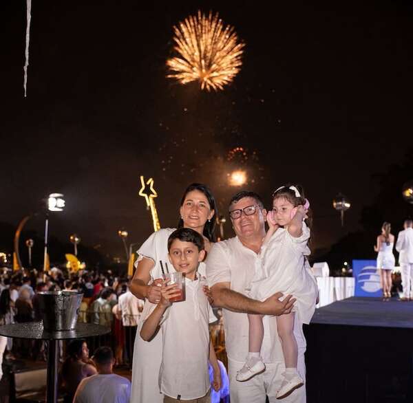 Sepa cuánto costó al contribuyente de Ciudad del Este la fiesta Réveillon 2026  - ABC en el Este - ABC Color