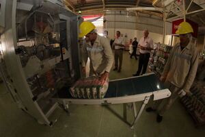 Ejecutivo reglamenta acceso a margen preferencial en licitaciones para productos y empresas nacionales