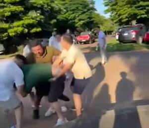 [VIDEO] Para no perder la costumbre, a moquete limpio se recibió el año