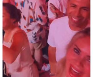 Popular / (VIDEO) ¡Saltando... saltando... Así recibió Blas Riveros el Año Nuevo en el Cente!