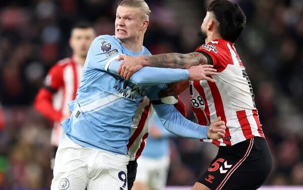 Popular / Alderete anuló a Haaland en el partido que su equipo empató ante el Manchester City