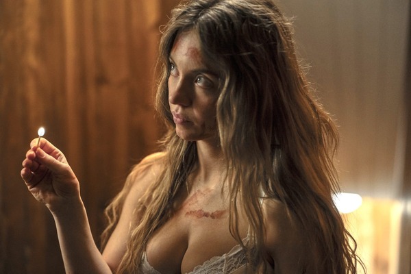 Empleada: Sydney Sweeney y Amanda Seyfried en un Thriller