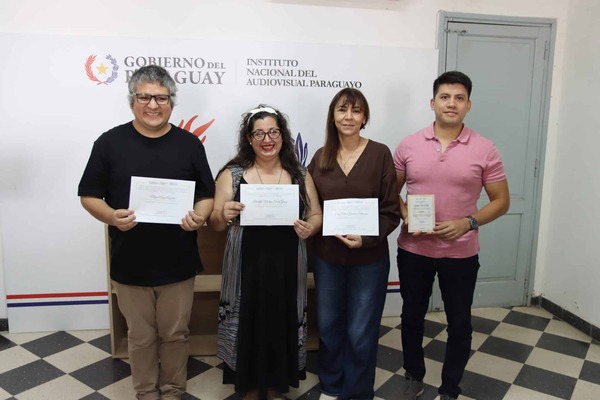 Hugo Gamarra gana el primer Premio Nacional de Guion