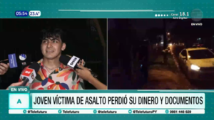Motochorros atacan a golpes a un joven durante violento asalto
