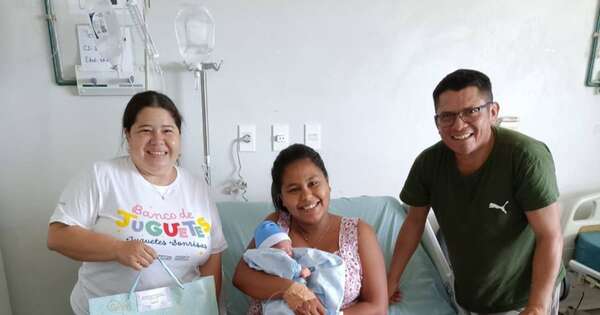 La Nación / Ministerio de la Niñez repartió obsequios a recién nacidos del Hospital San Pablo