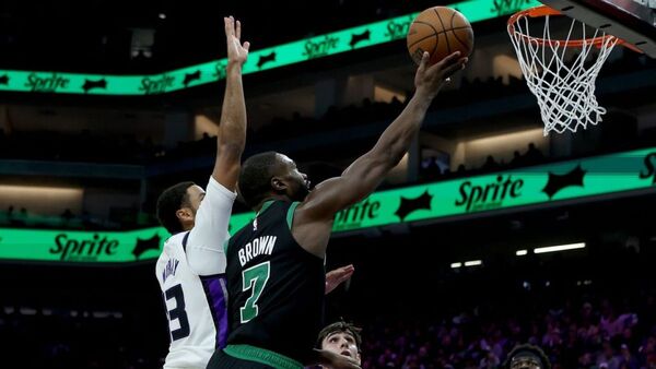 Los Celtics, los Heat y los Rockets abren 2026 con fiestas a domicilio