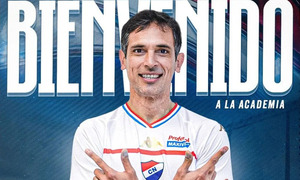 Roque Santa Cruz, a sus 44 años, inicia un nuevo desafío en su carrera con la camiseta de Nacional - OviedoPress