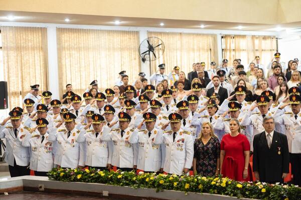 Mayor exigencia en los ascensos busca fortalecer la credibilidad de la Policía