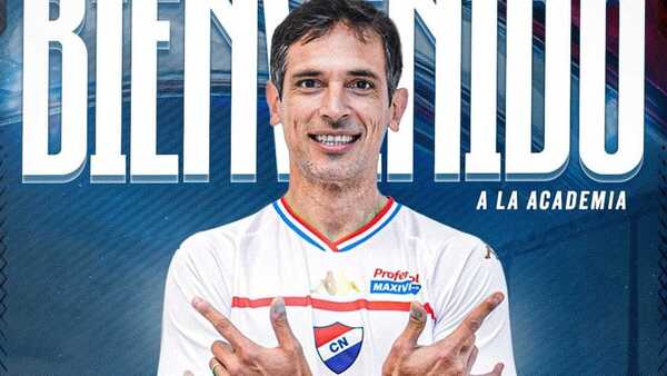 La experiencia de Roque Santa Cruz refuerza a Nacional para la temporada 2026