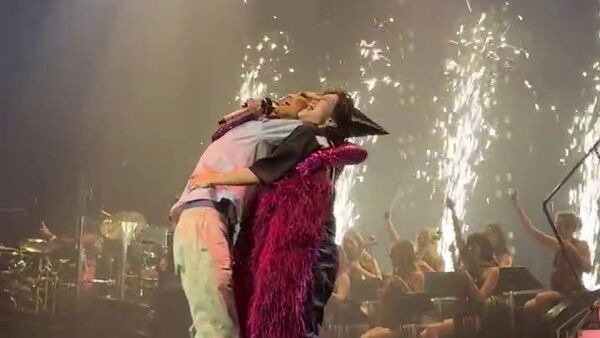 Popular / (VIDEO) ¡A JLo sus retoños le preguntaron el porqué no usa pantalones!