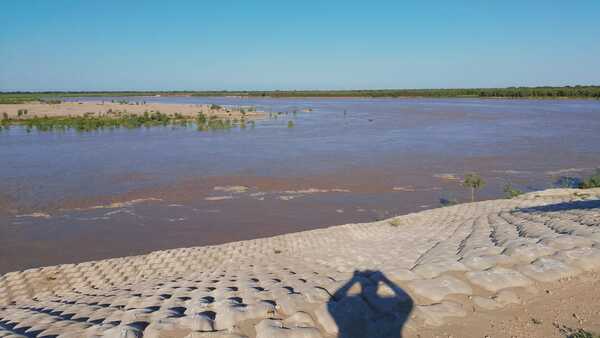 Pilcomayo ingresa con normalidad y sin desbordes, asegura titular de la Comisión Nacional del Río
