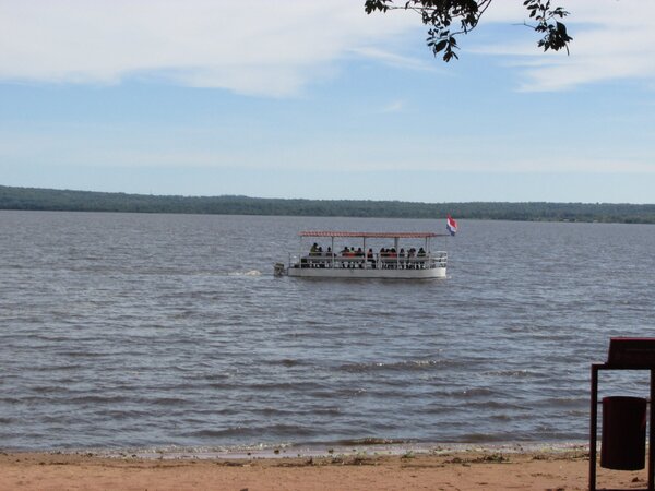 La Armada despliega drones y 500 efectivos para vigilar ríos, lagos para un “verano seguro 2026”