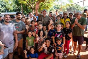 Gobierno inicia el 2026 con entrega de 93 viviendas a familias de Central