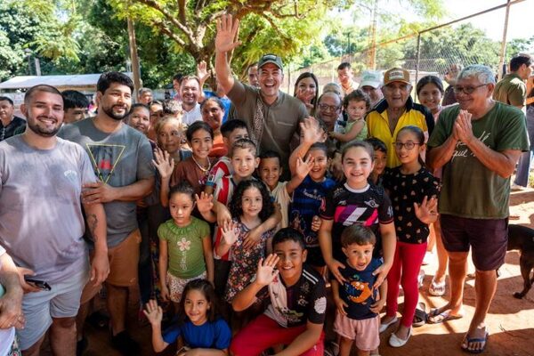 Gobierno inicia el 2026 con entrega de 93 viviendas a familias de Central