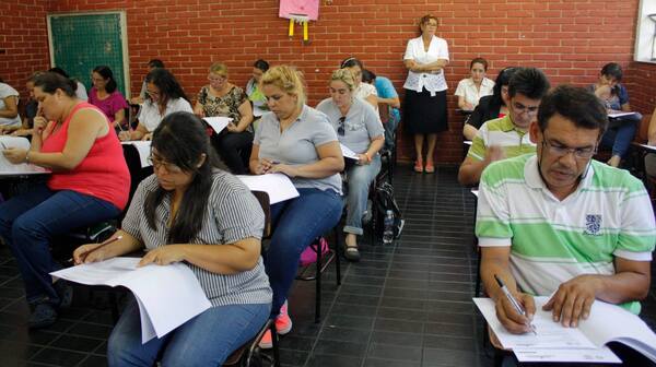 Dirigente docente rechaza reforma de Caja Fiscal y habla de posible medida de fuerza