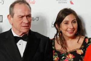 Hallan muerta a hija de Tommy Lee Jones en día de Año Nuevo