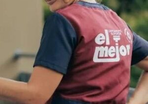 Denuncian a empresa de limpieza por hacer maniobras para no pagar un servicio gastronómico